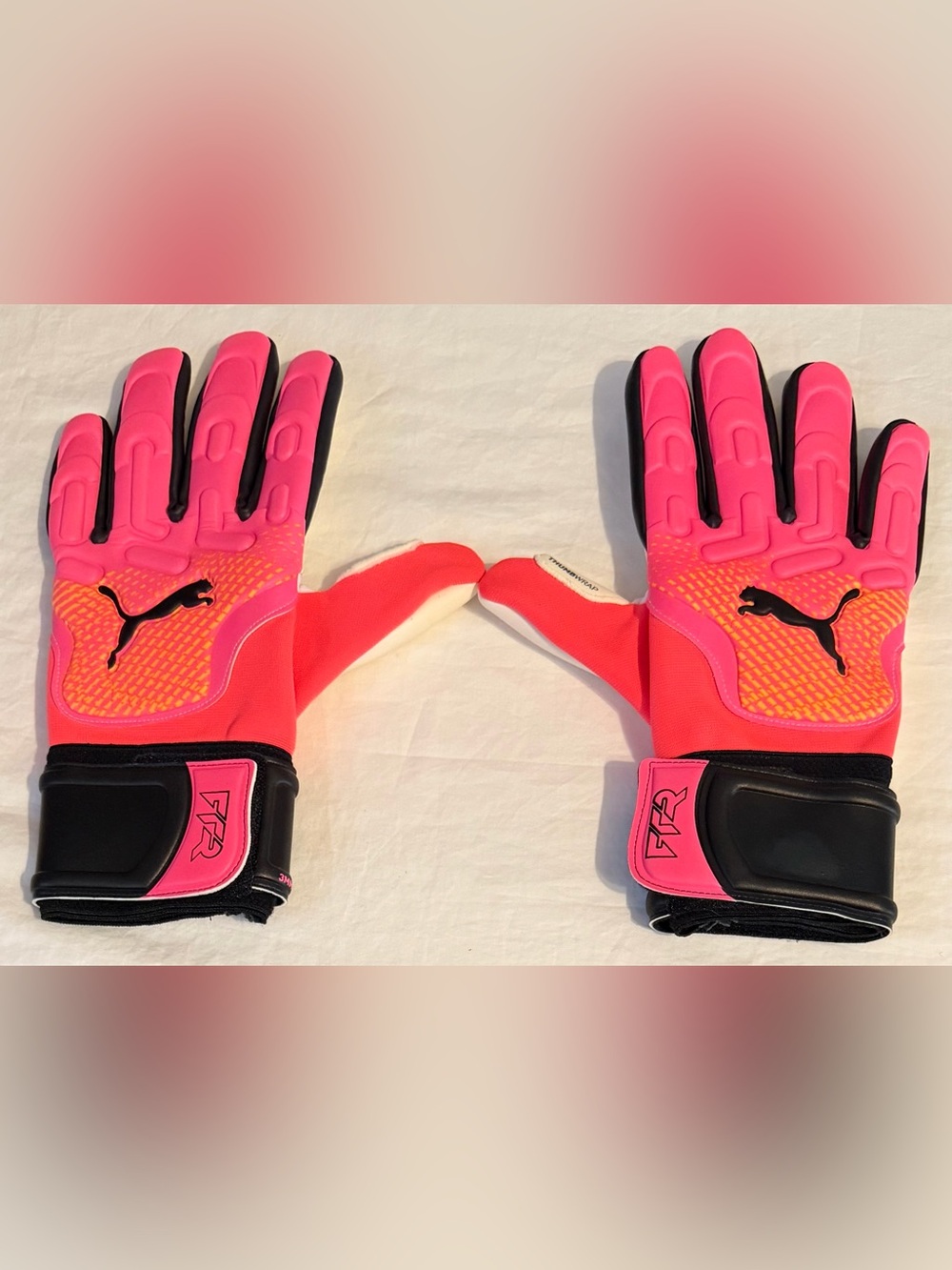 Puma Goalkeeper Soccer Gloves Future Match 041926-02 Men’s Sz: 9
